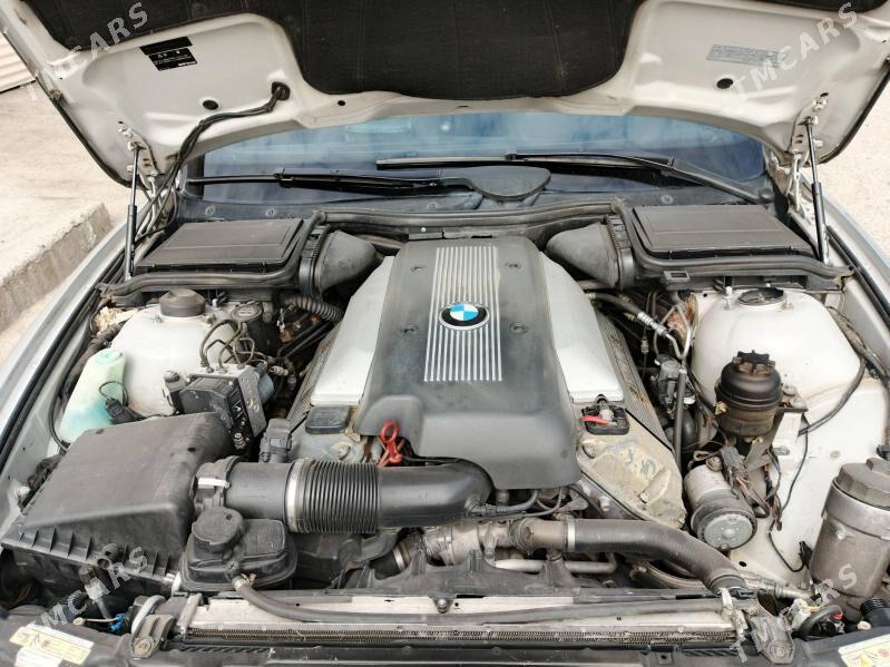 BMW E39 2001 - 125 000 TMT - Garadamak - img 10