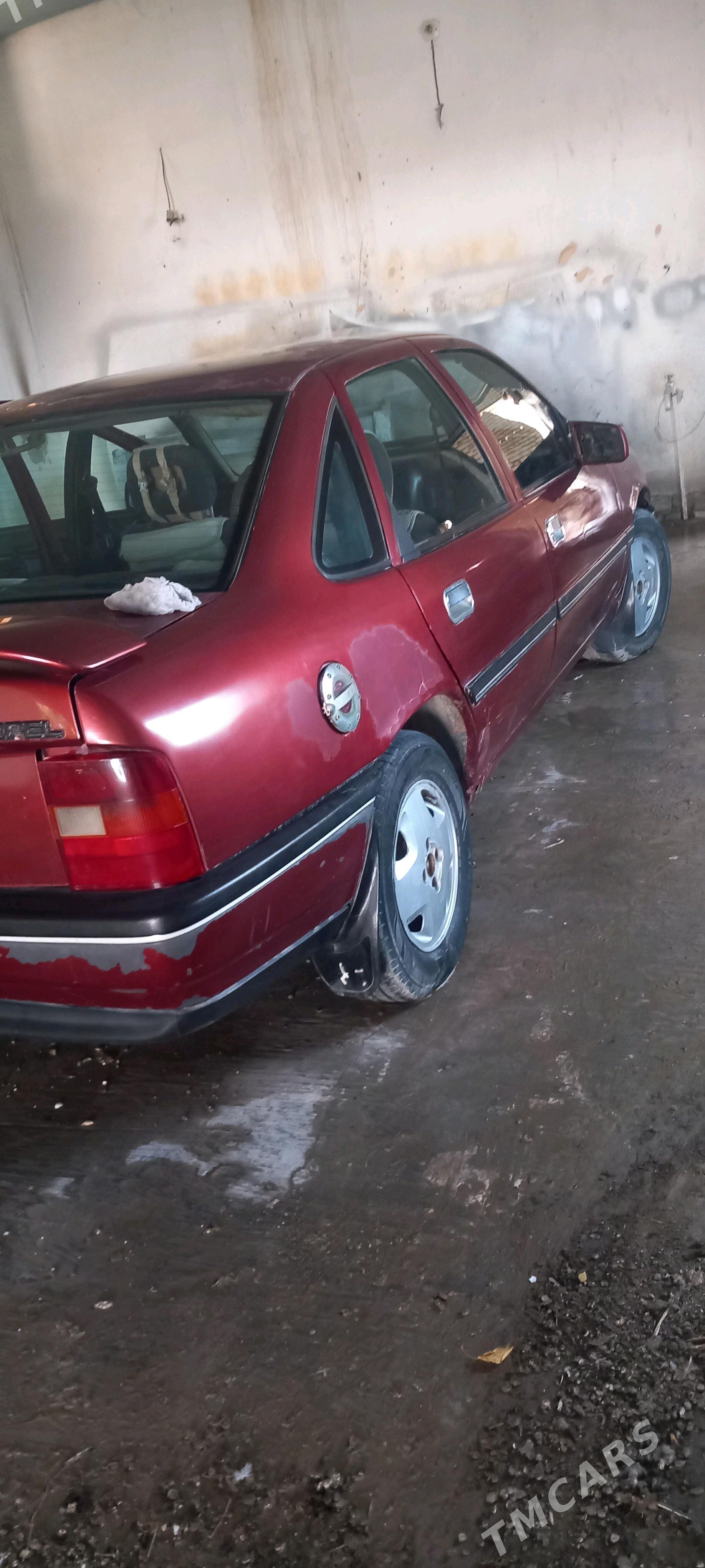 Opel Vectra 1993 - 25 000 TMT - Hojambaz - img 3