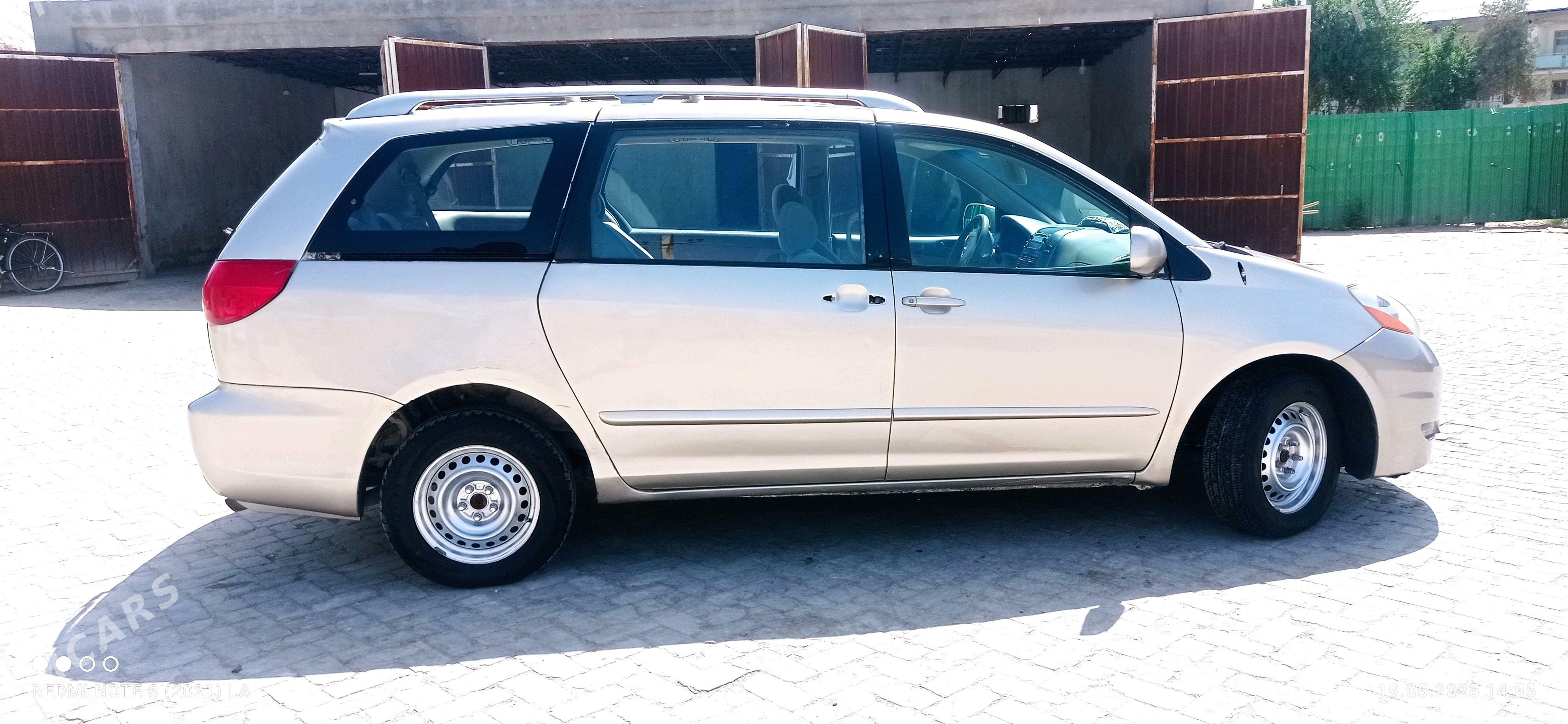 Toyota Sienna 2006 - 185 000 TMT - Ёлётен - img 2