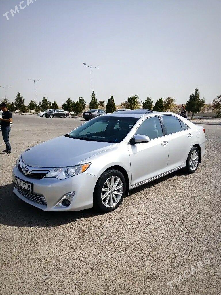 Toyota Camry 2012 - 230 000 TMT - Дянев - img 6