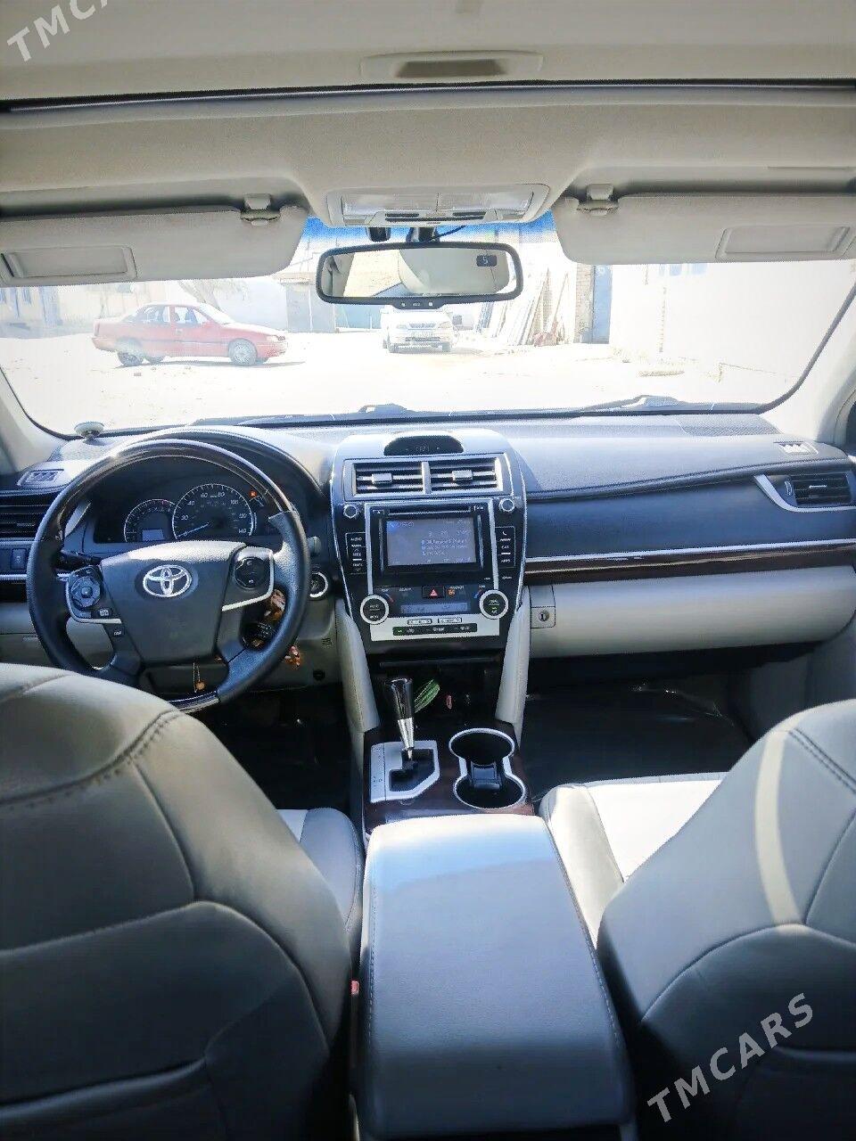 Toyota Camry 2012 - 230 000 TMT - Дянев - img 2