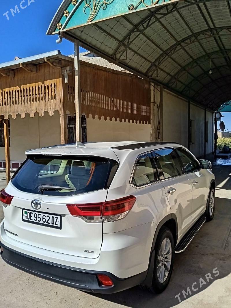 Toyota Highlander 2019 - 495 000 TMT - Gurbansoltan Eje - img 3