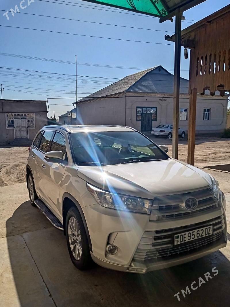 Toyota Highlander 2019 - 495 000 TMT - Gurbansoltan Eje - img 4
