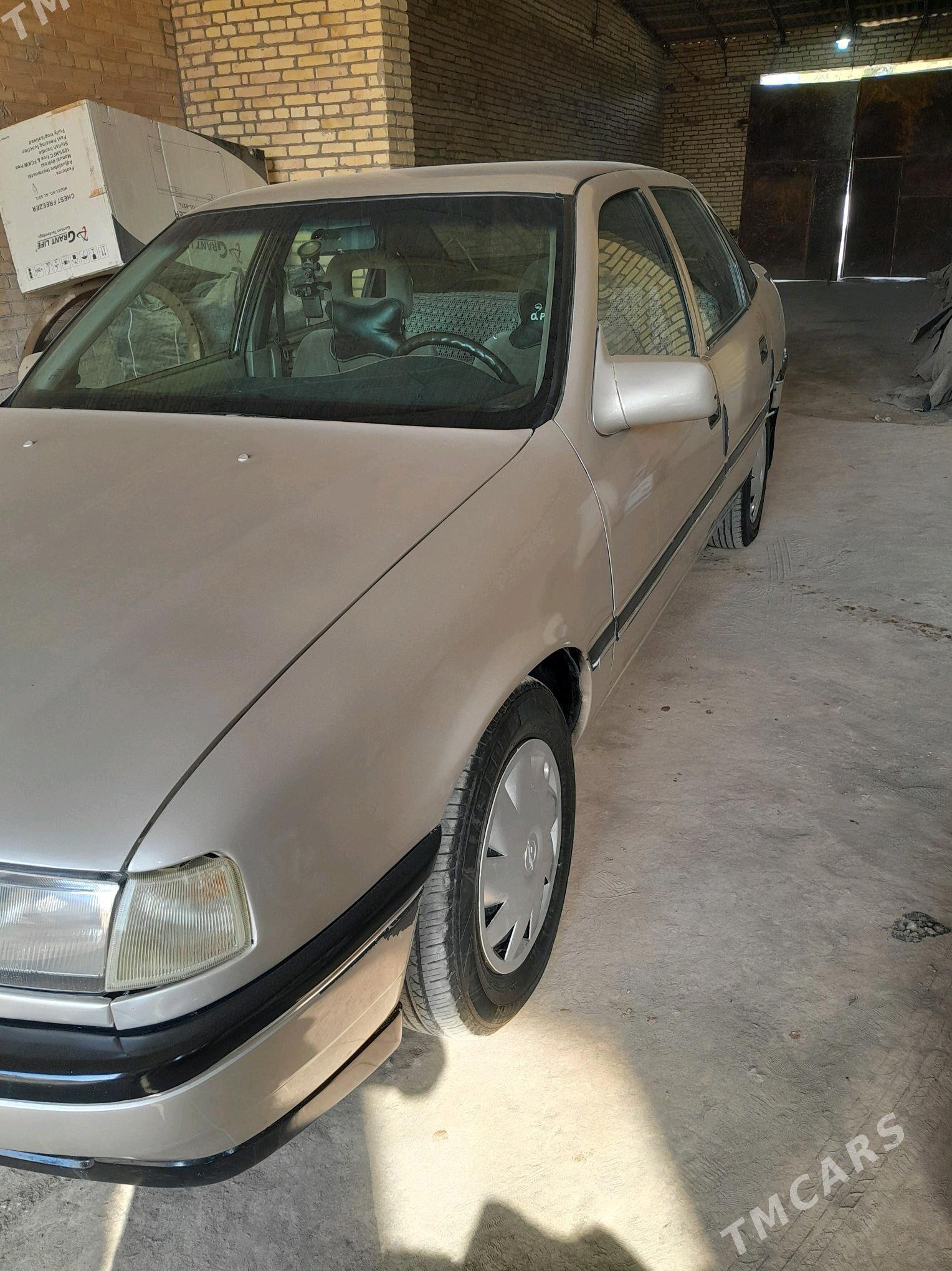 Opel Vectra 1991 - 40 000 TMT - Çärjew - img 6