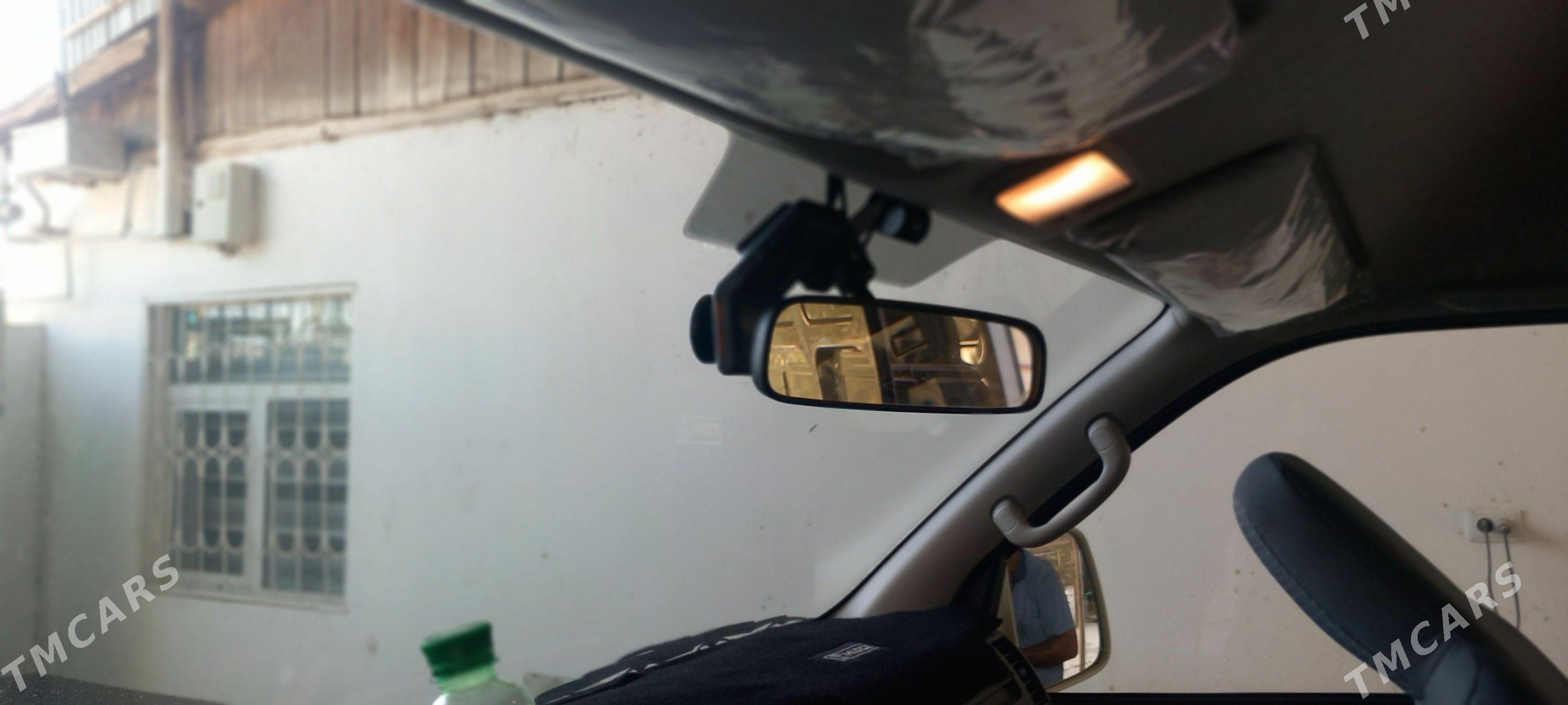 Toyota Hiace 2024 - 588 000 TMT - Кака - img 3
