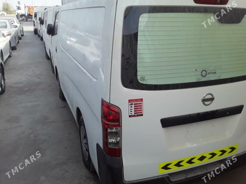 Nissan Urvan 2021 - 330 000 TMT - Мары - img 2