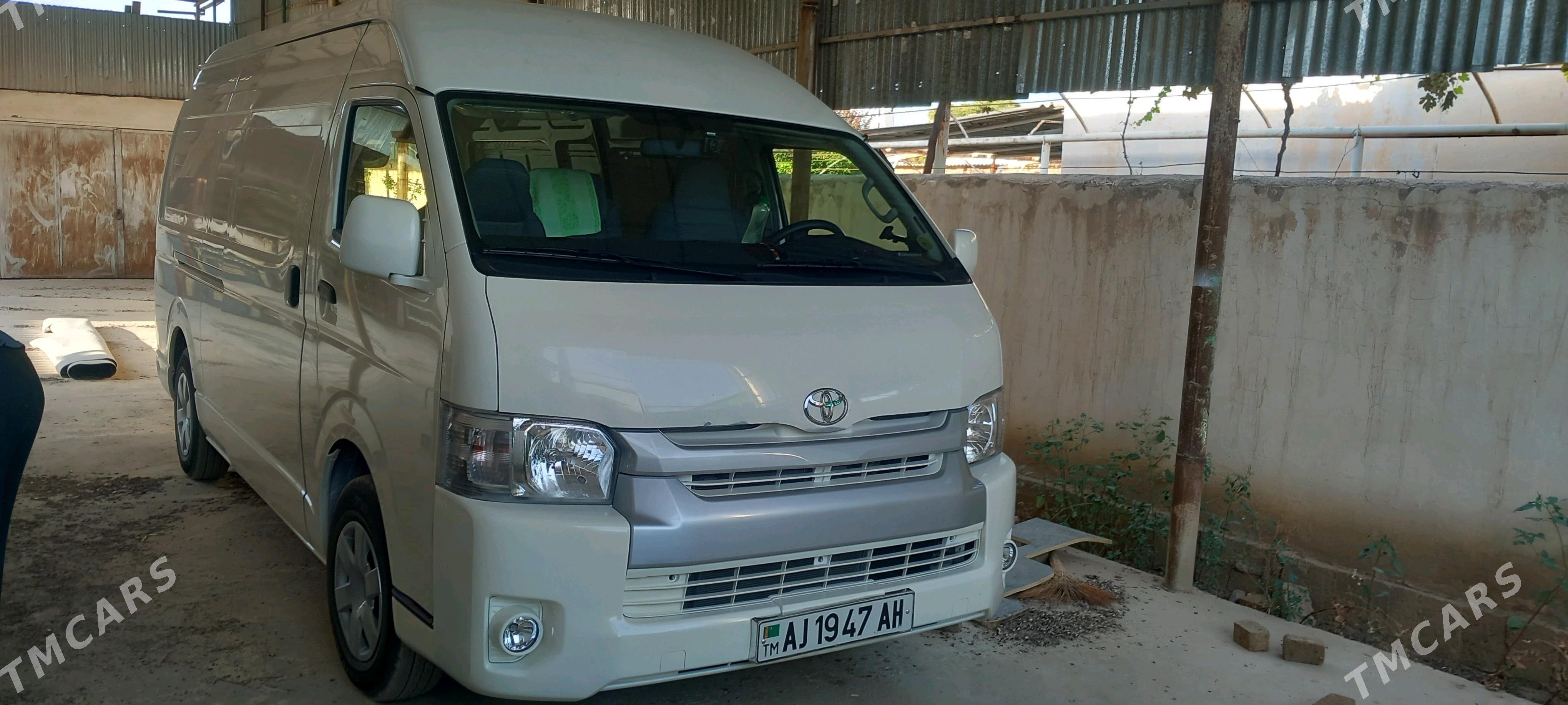Toyota Hiace 2024 - 588 000 TMT - Кака - img 5