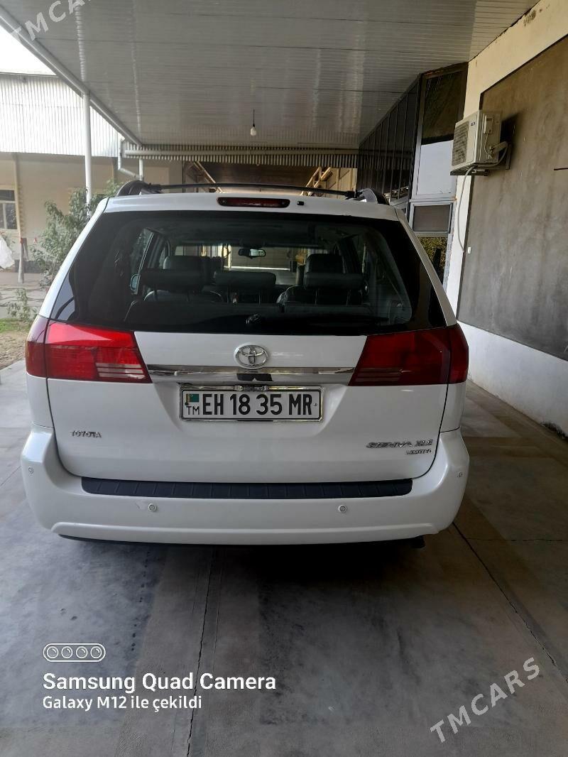 Toyota Sienna 2004 - 250 000 TMT - Мары - img 3