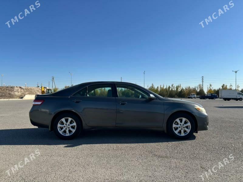 Toyota Camry 2010 - 230 000 TMT - Дашогуз - img 4