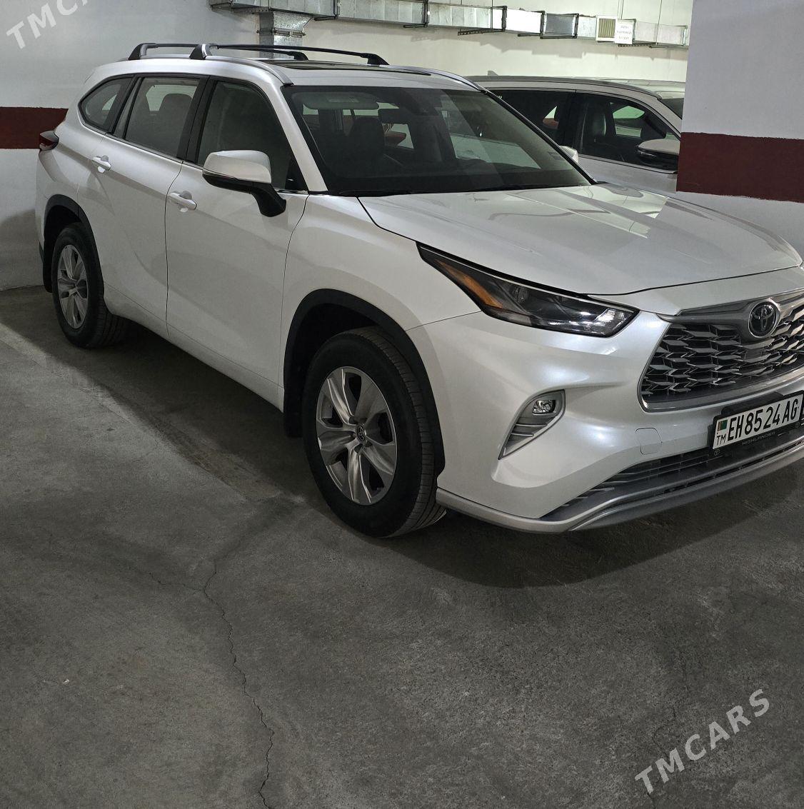 Toyota Highlander 2022 - 644 000 TMT - ул. Подвойского (Битарап Туркменистан шаёлы) - img 1