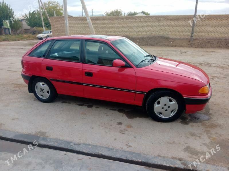 Opel Astra 1993 - 40 000 TMT - Mary - img 4