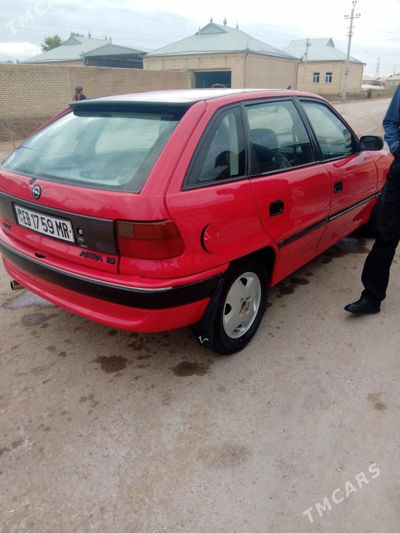 Opel Astra 1993 - 40 000 TMT - Mary - img 6