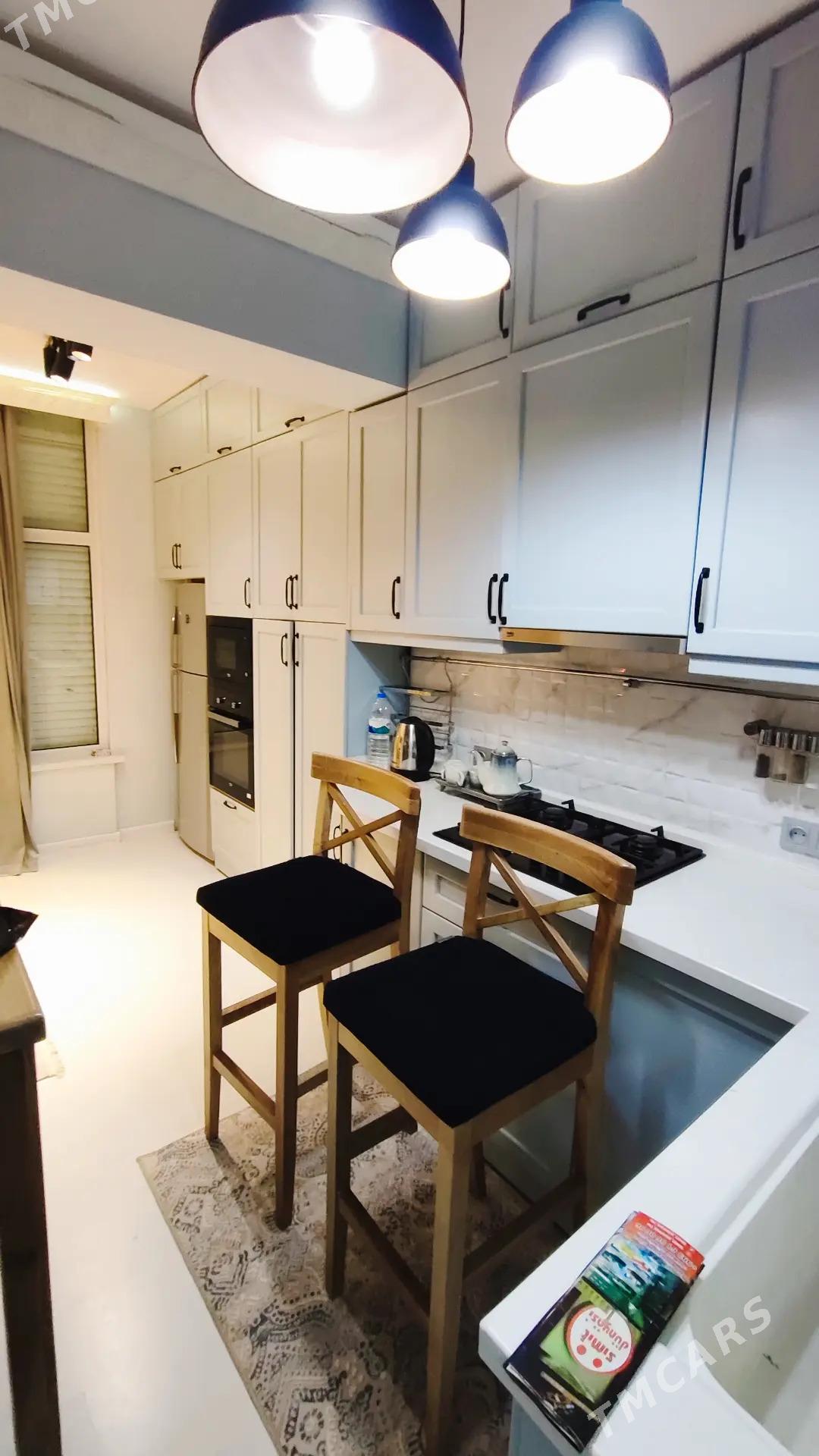 1mkr 4/1 3komnat - 1 мкр - img 7