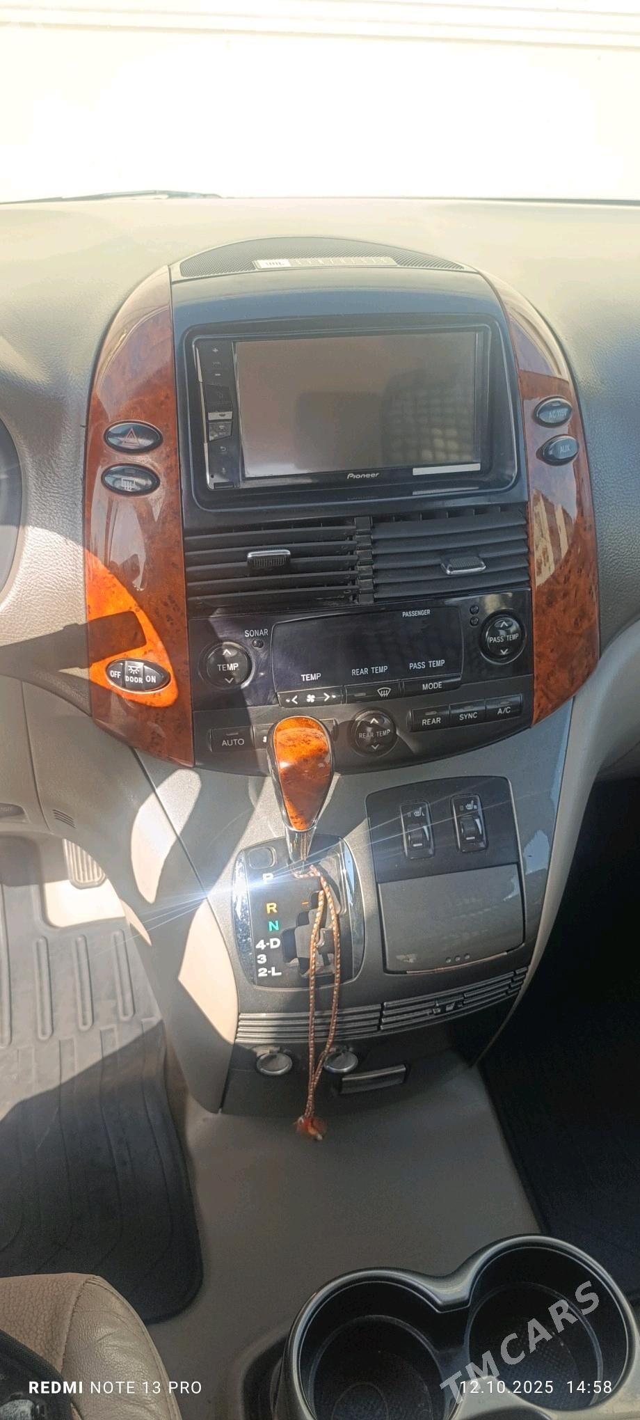 Toyota Sienna 2009 - 320 000 TMT - Türkmenabat - img 3