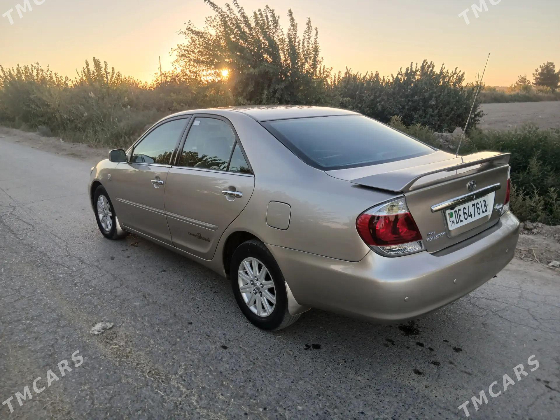 Toyota Camry 2002 - 210 000 TMT - Саят - img 7