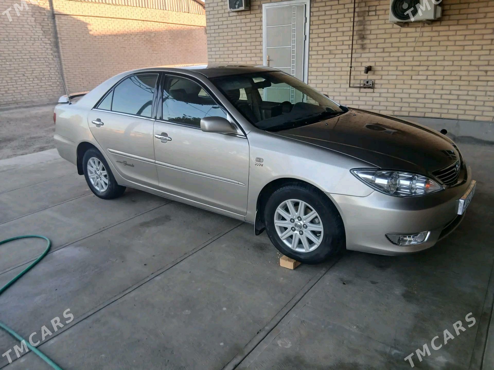 Toyota Camry 2002 - 210 000 TMT - Саят - img 8