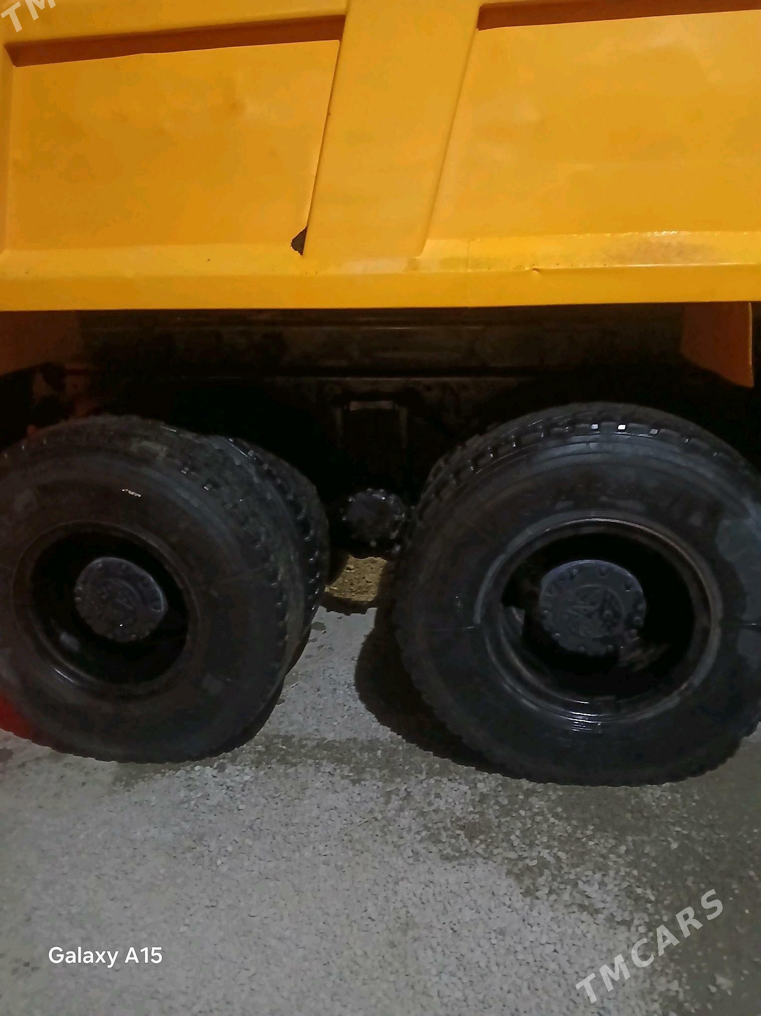 Maz Samosval 2014 - 400 000 TMT - Bäherden - img 4