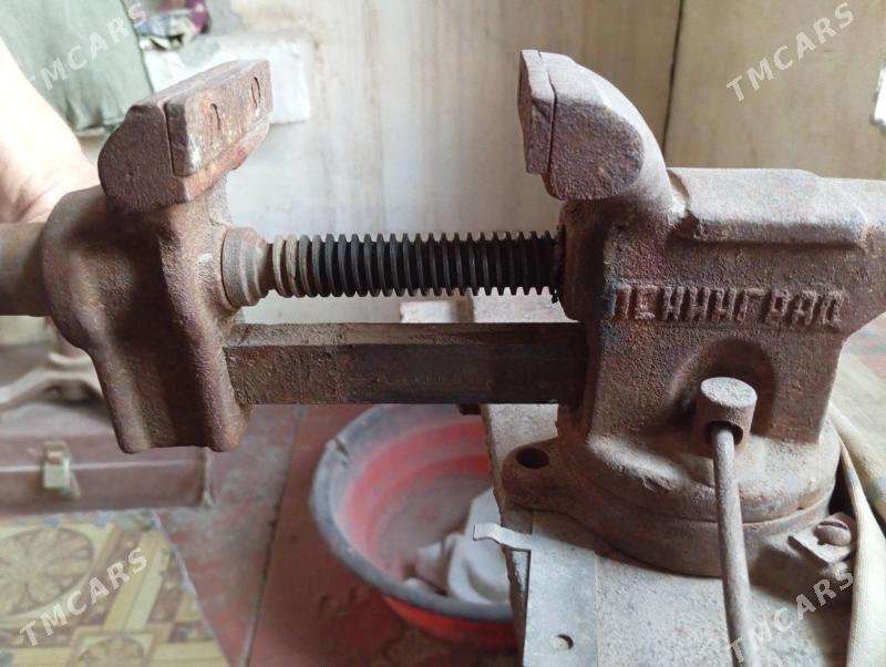 Тиски и ножка для сапож - Türkmenabat - img 2