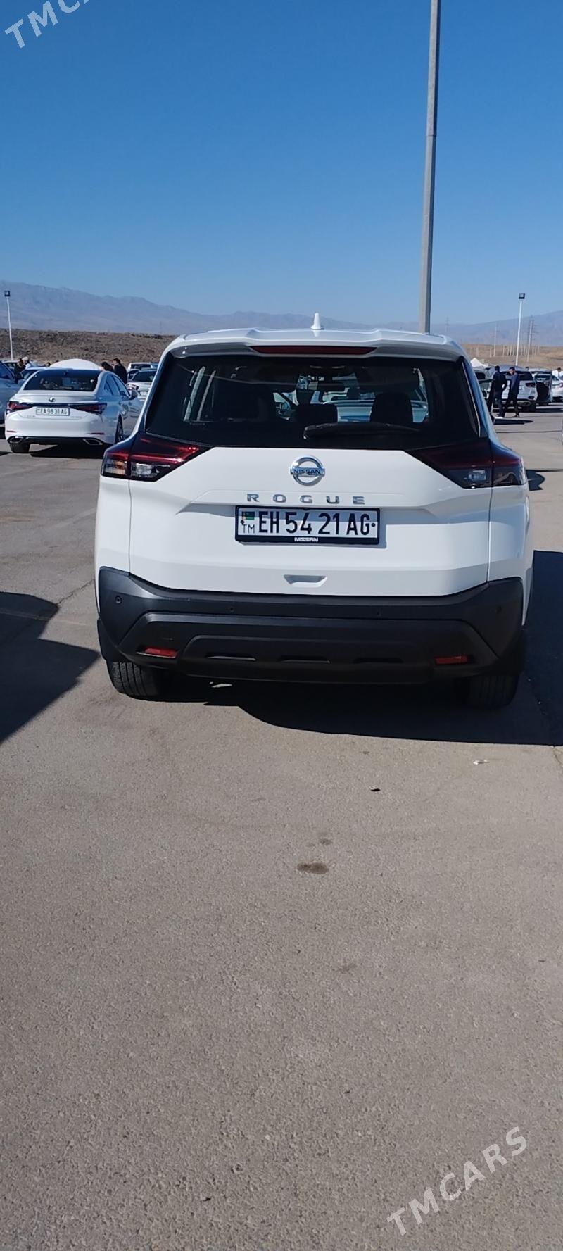 Nissan Rogue 2021 - 330 000 TMT - Тязе заман - img 5