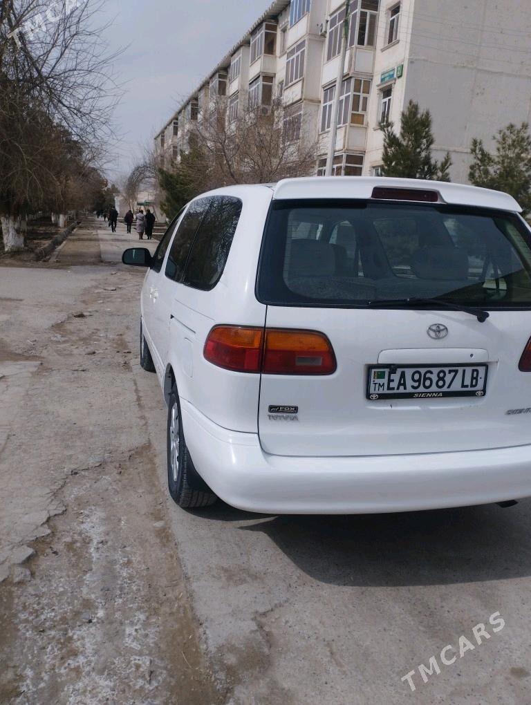Toyota Sienna 2000 - 160 000 TMT - Туркменабат - img 3