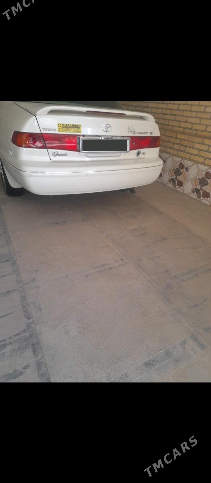 Toyota Camry 2000 - 185 000 TMT - Dänew - img 1