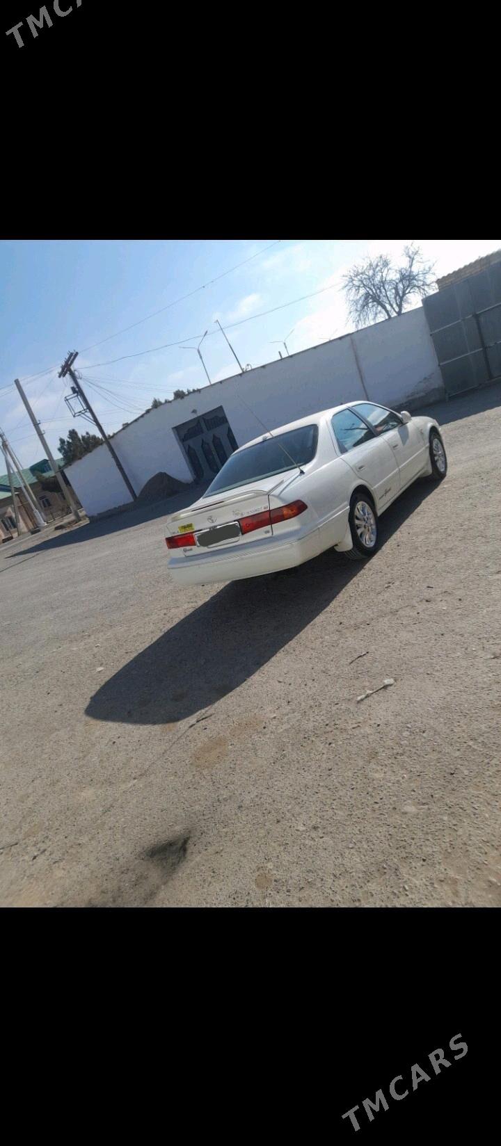 Toyota Camry 2000 - 185 000 TMT - Dänew - img 2