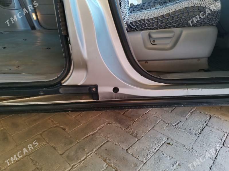 Toyota Sienna 2002 - 198 000 TMT - Керки - img 1