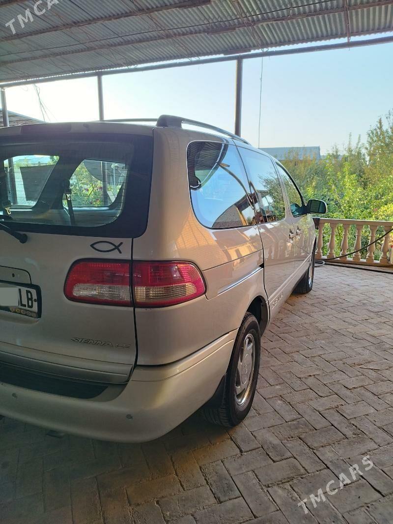 Toyota Sienna 2002 - 198 000 TMT - Керки - img 4