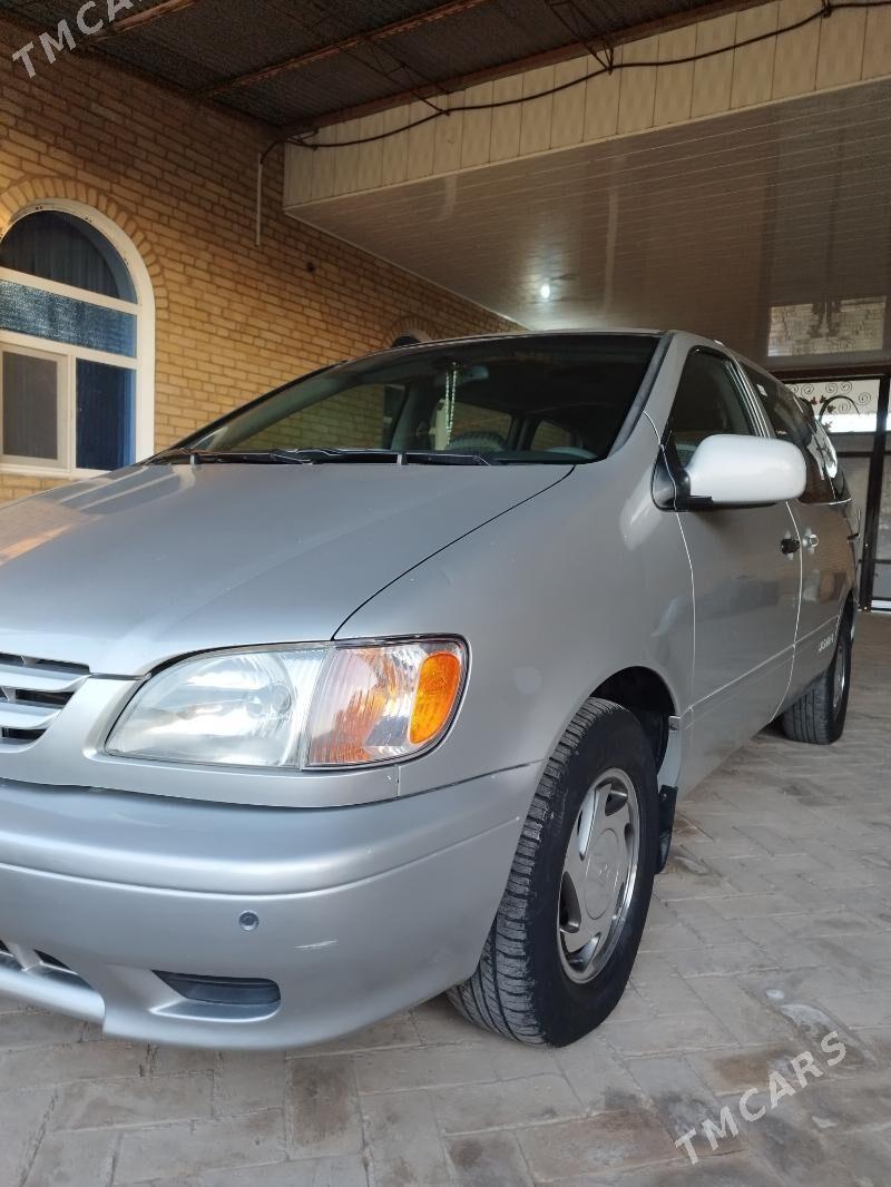 Toyota Sienna 2002 - 198 000 TMT - Керки - img 8