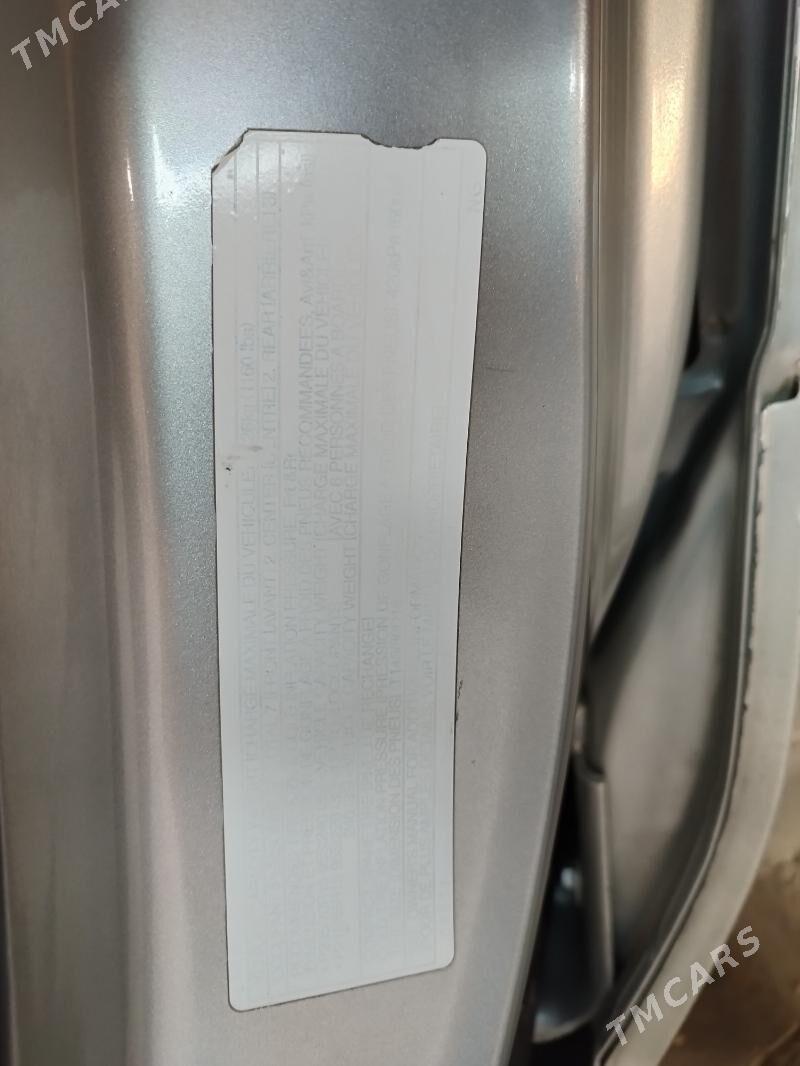 Toyota Sienna 2002 - 198 000 TMT - Керки - img 9