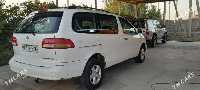Toyota Sienna 2001 - 150 000 TMT - Этрек - img 5