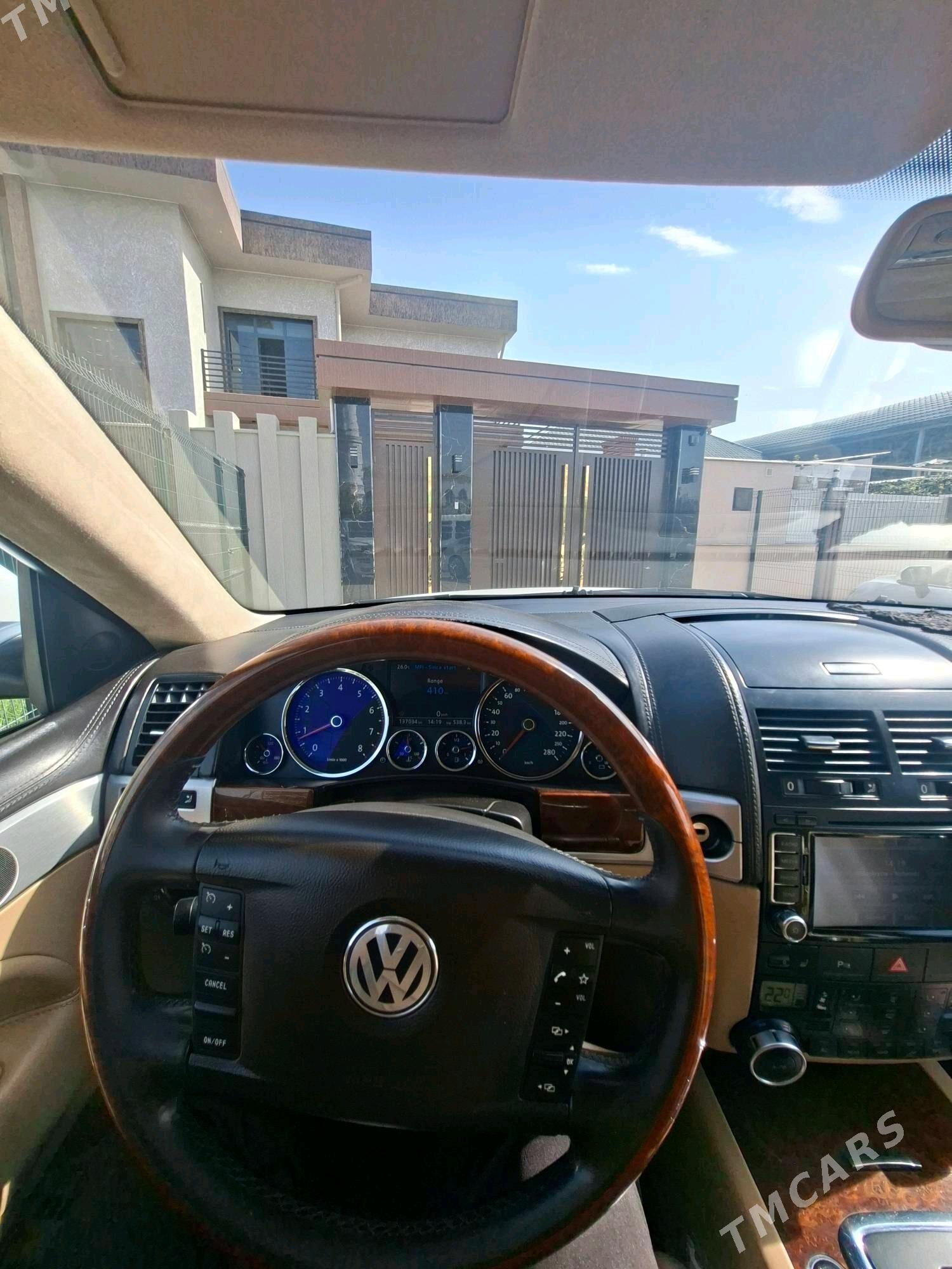 Volkswagen Touareg 2008 - 300 000 TMT - Aşgabat - img 4