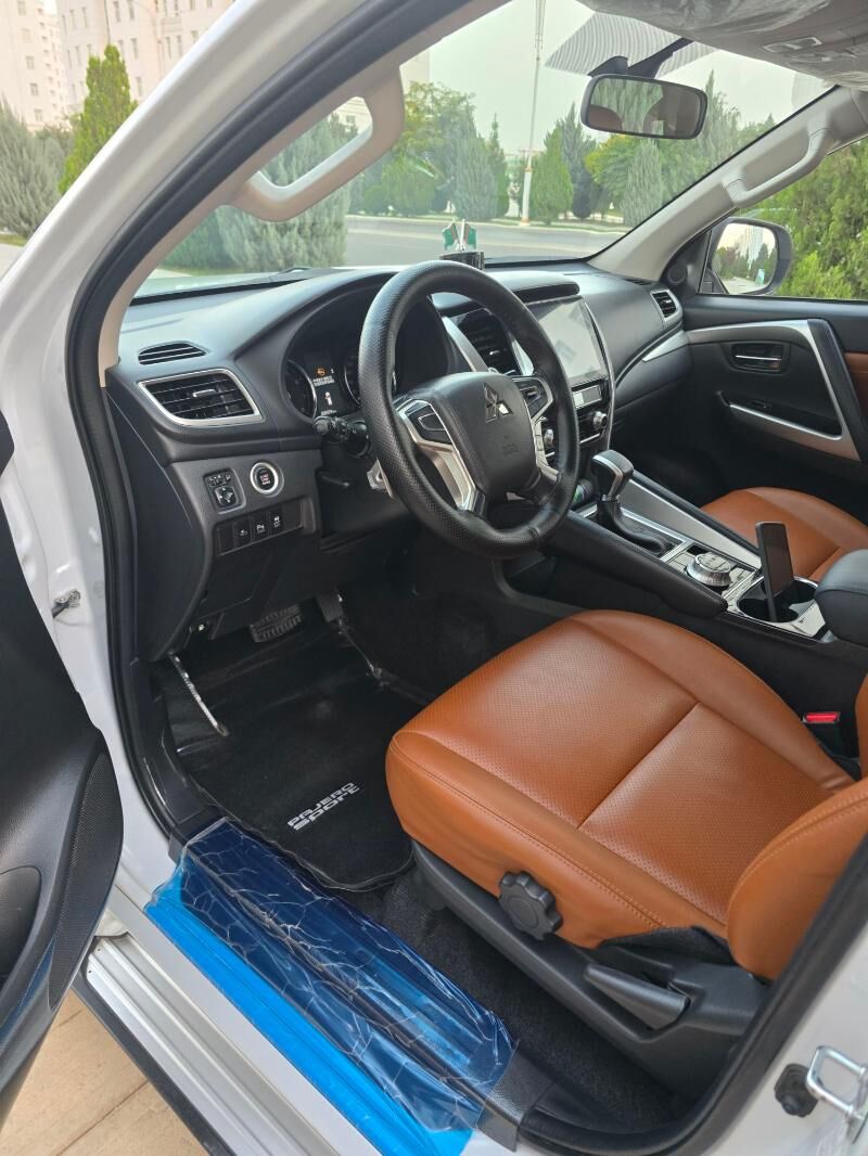 Mitsubishi Pajero 2020 - 440 000 TMT - ул. Подвойского (Битарап Туркменистан шаёлы) - img 7
