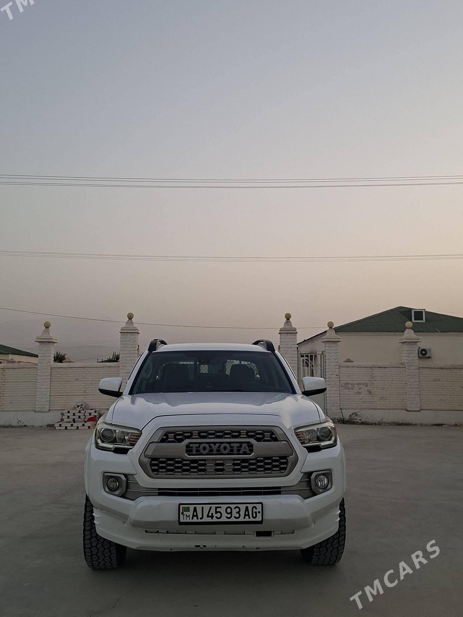 Toyota Tacoma 2019 - 400 000 TMT - Ашхабад - img 2