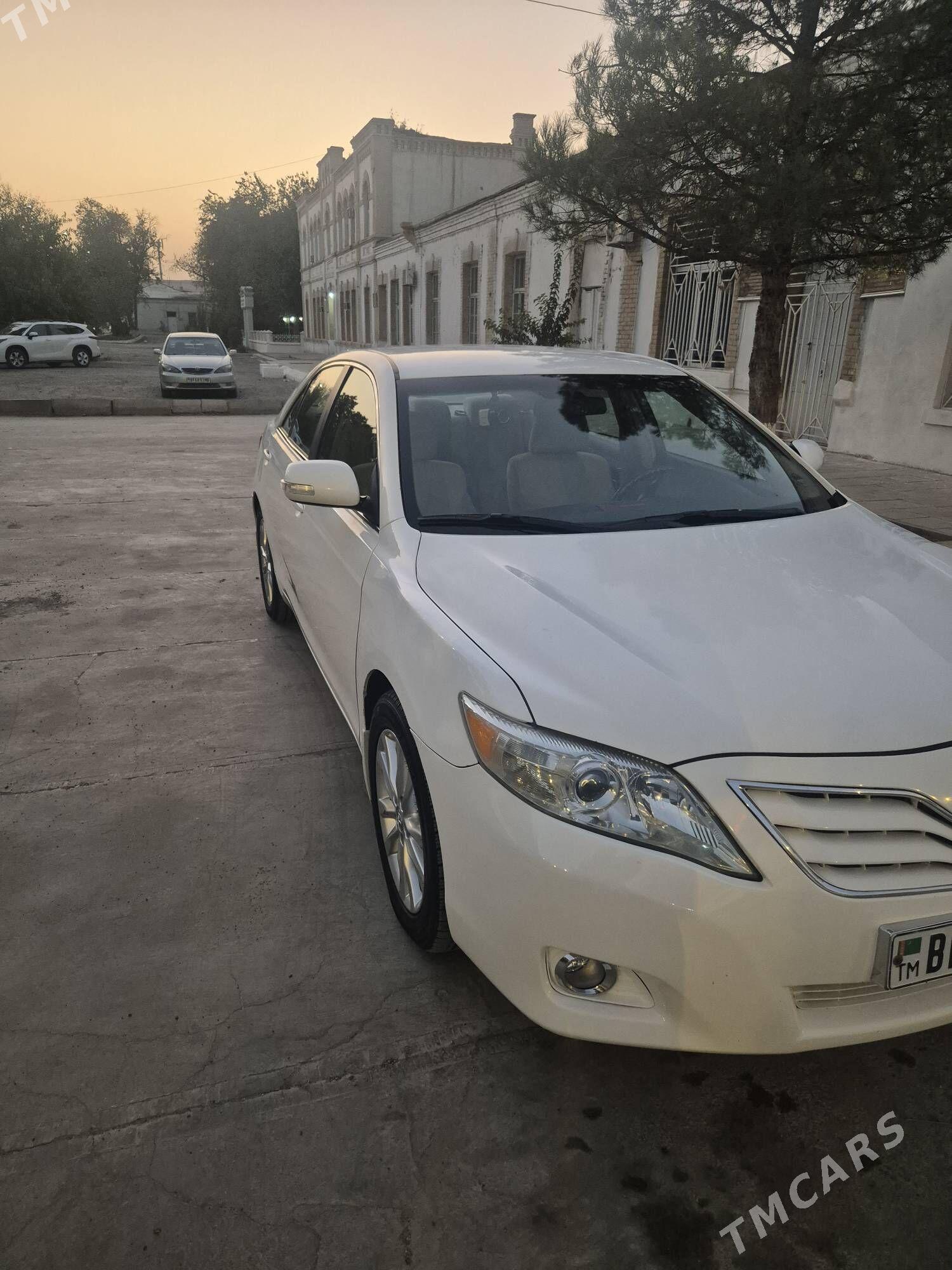 Toyota Camry 2011 - 215 000 TMT - Мары - img 3
