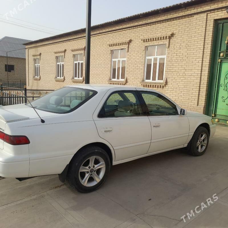 Toyota Camry 1998 - 148 000 TMT - Саят - img 7