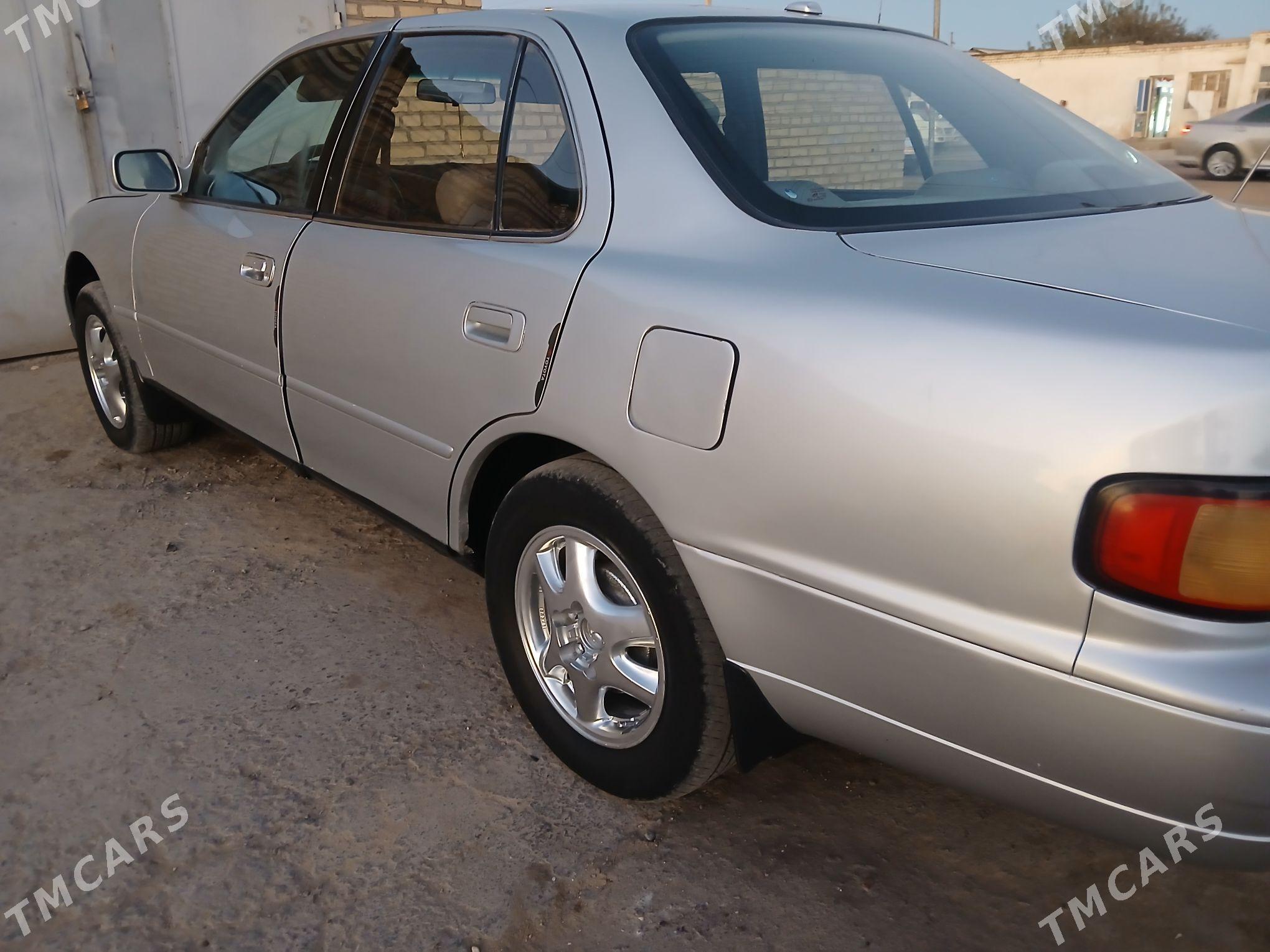 Toyota Camry 1994 - 90 000 TMT - Кёнеургенч - img 4