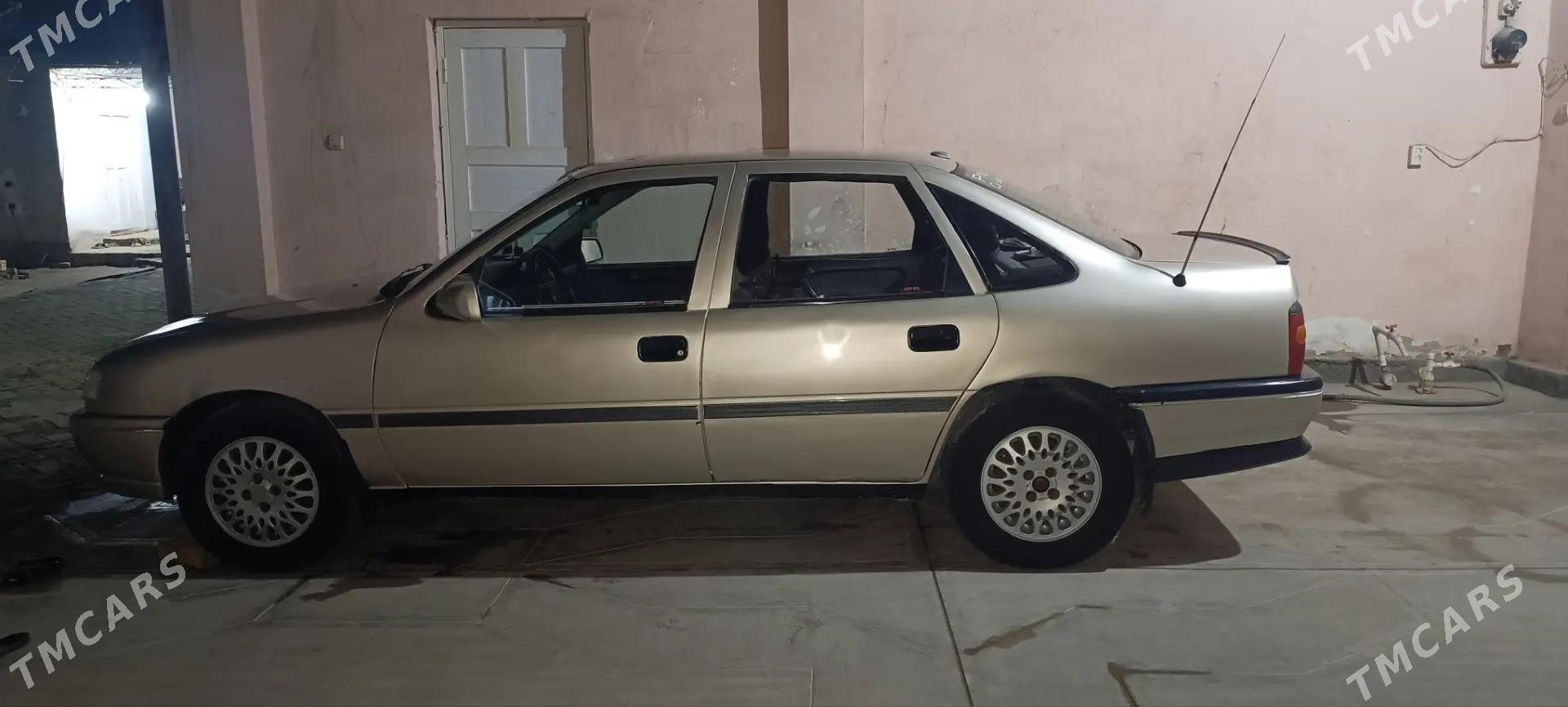 Opel Vectra 1992 - 36 000 TMT - Kerki - img 10