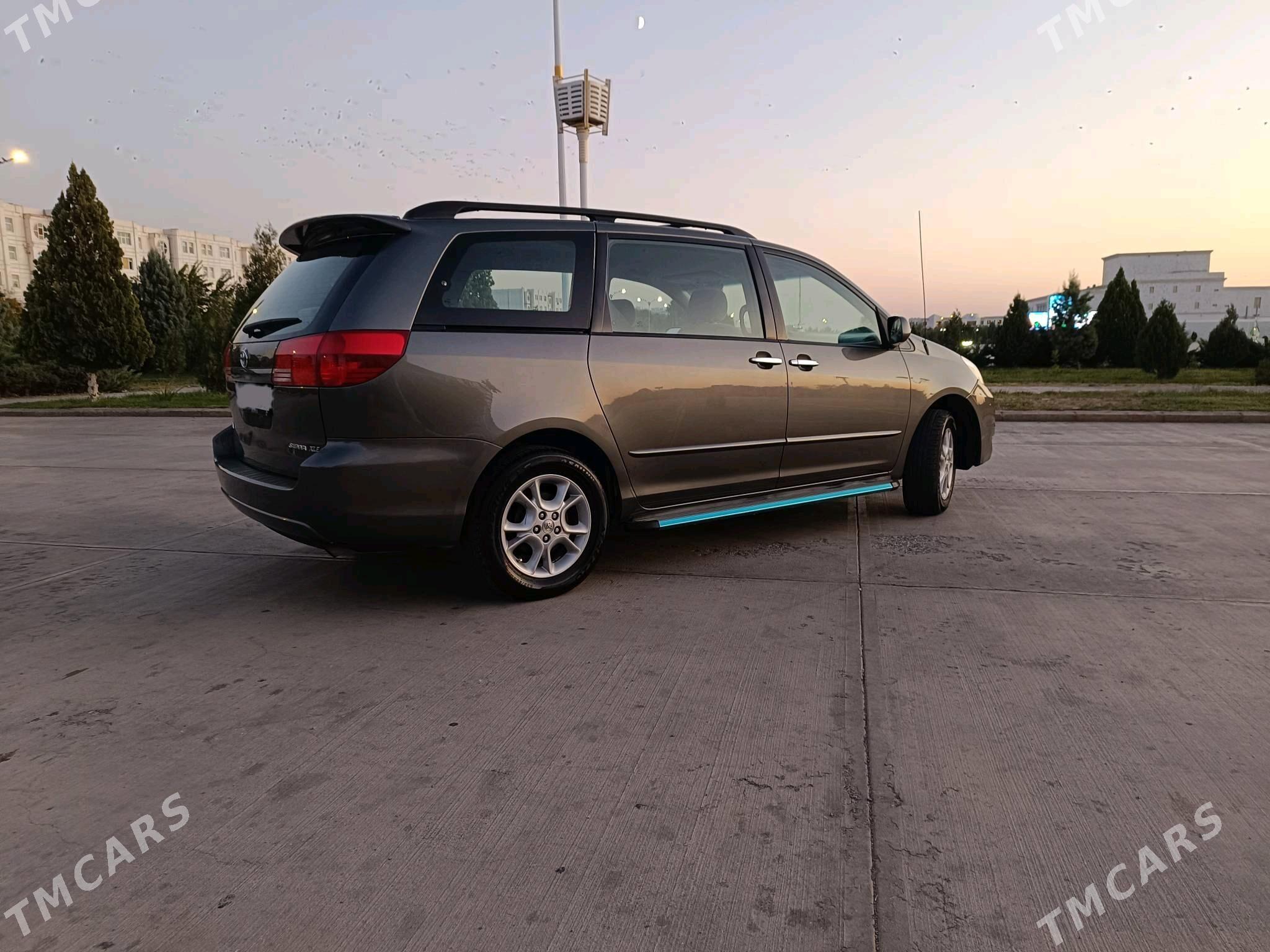 Toyota Sienna 2004 - 230 000 TMT - Дашогуз - img 9