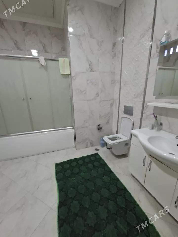 Çehow elitka 9 et 4kom 200m2 - Çehow köç. (A.Nyýazow şaýoly) - img 5