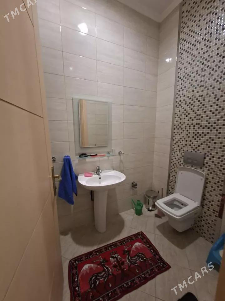 Çehow elitka 9 et 4kom 200m2 - Çehow köç. (A.Nyýazow şaýoly) - img 3