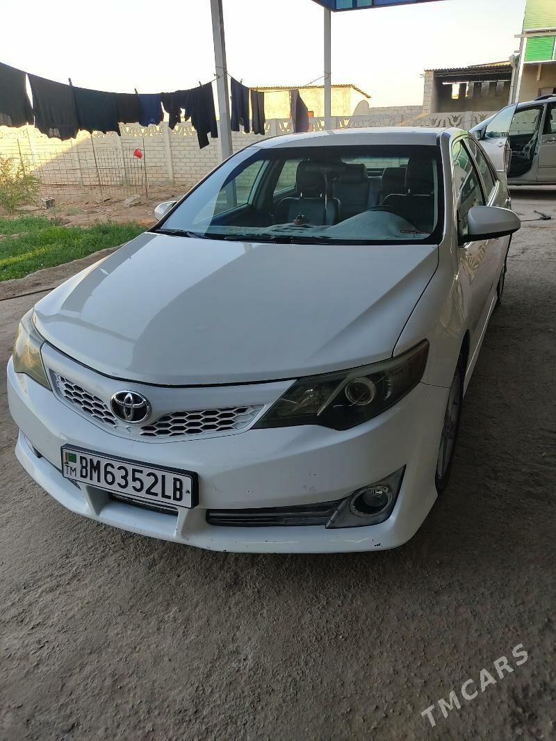 Toyota Camry 2012 - 225 000 TMT - Койтендаг - img 1