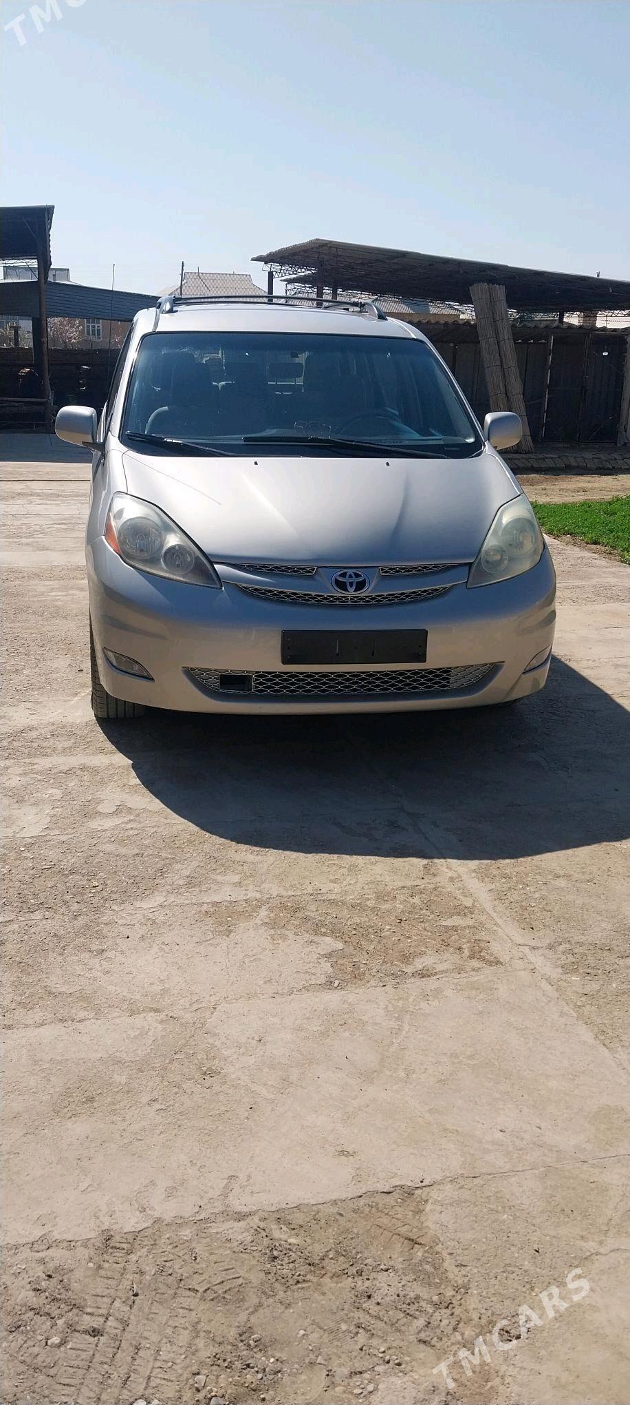 Toyota Sienna 2008 - 220 000 TMT - Мары - img 9