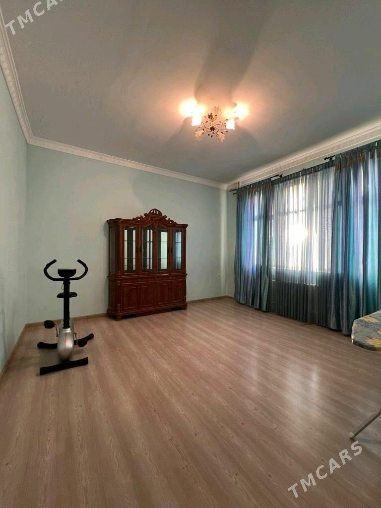 SAWETSKI ELITKA SOWETSKI - Aşgabat - img 3