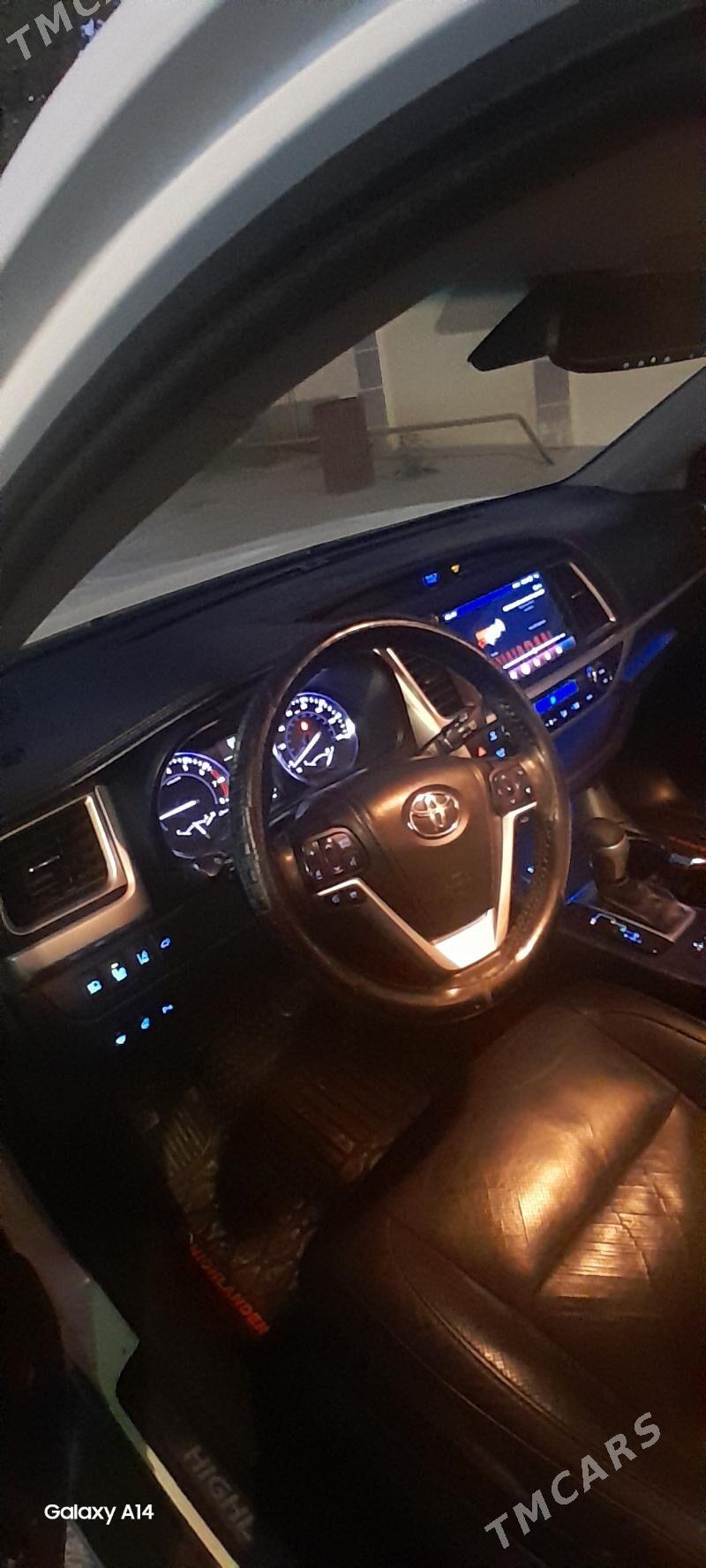 Toyota Highlander 2016 - 420 000 TMT - Багир - img 5