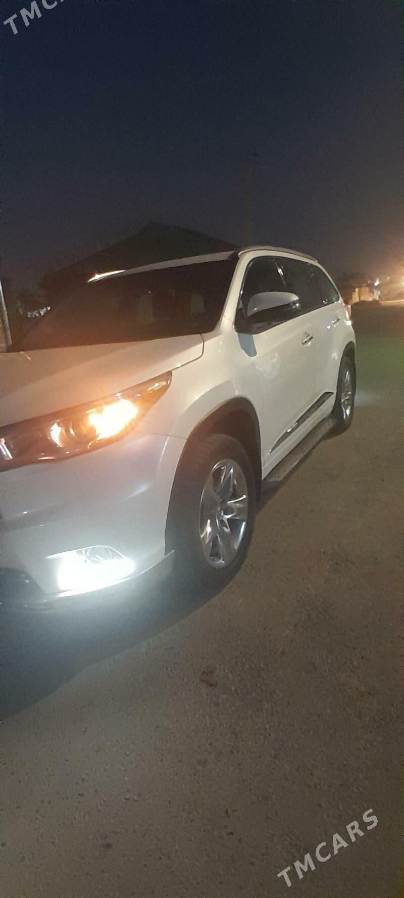 Toyota Highlander 2016 - 420 000 TMT - Багир - img 3