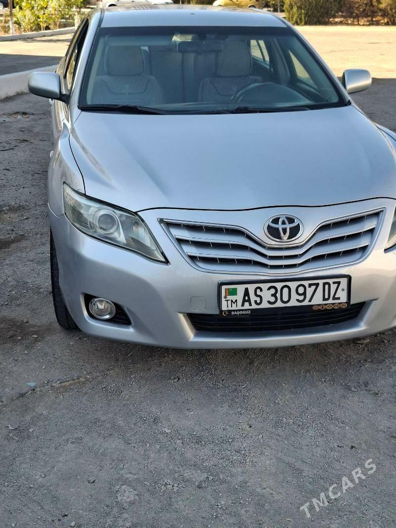 Toyota Camry 2010 - 150 000 TMT - Дашогуз - img 4