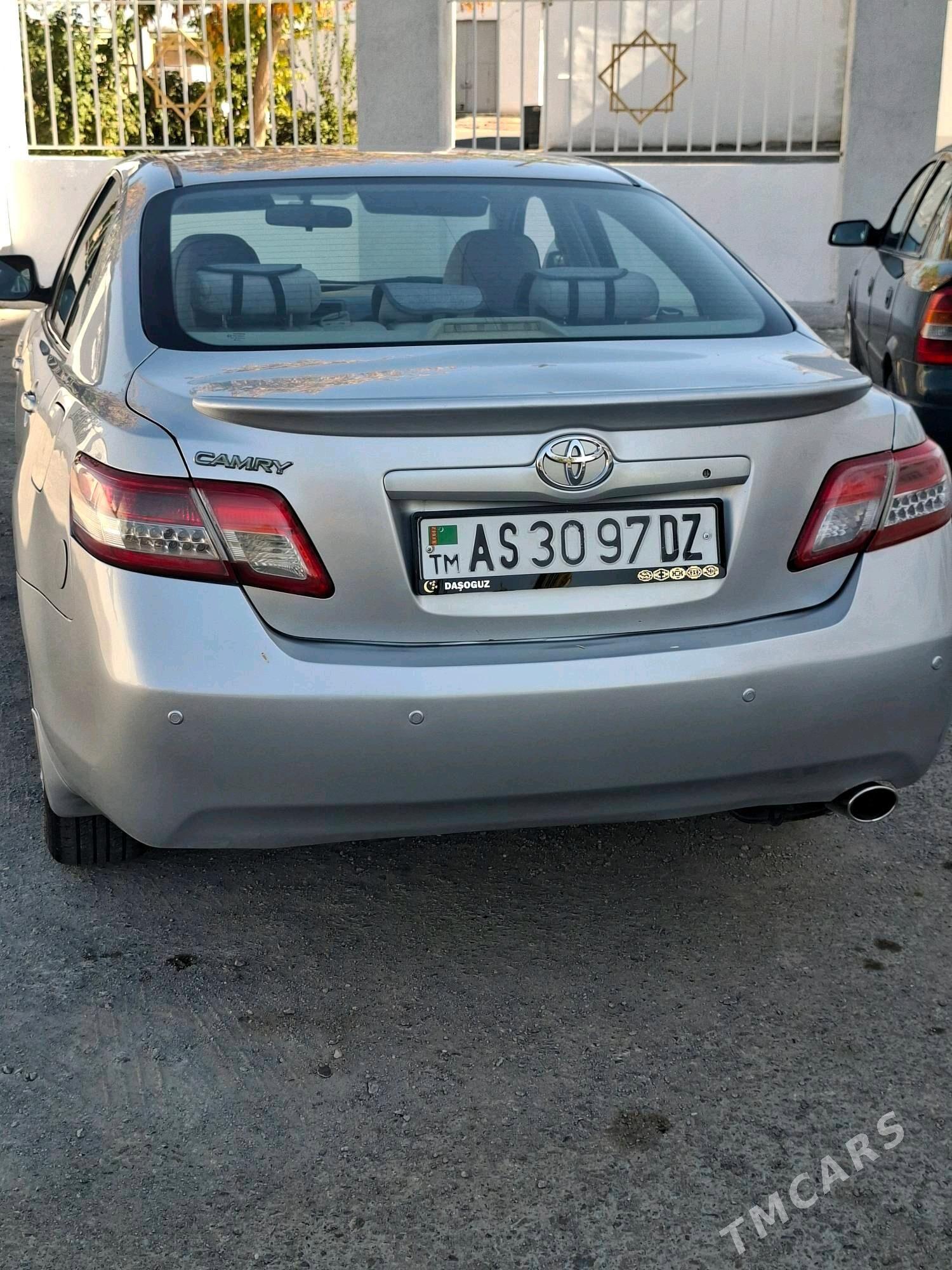 Toyota Camry 2010 - 150 000 TMT - Дашогуз - img 5