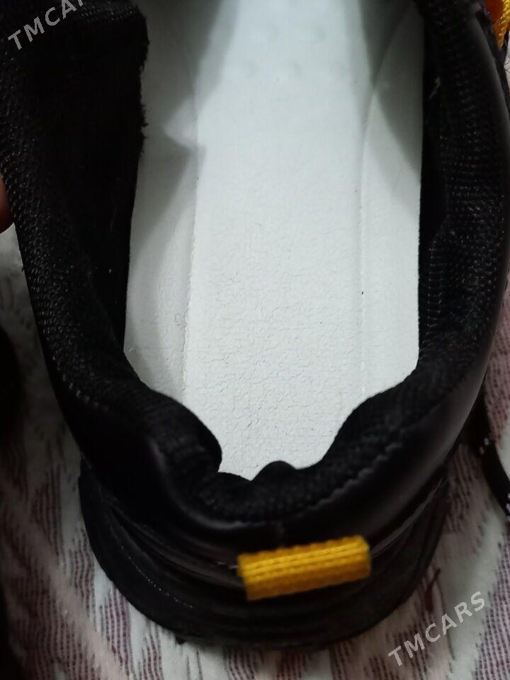 кроссовки - 2 мкр - img 3