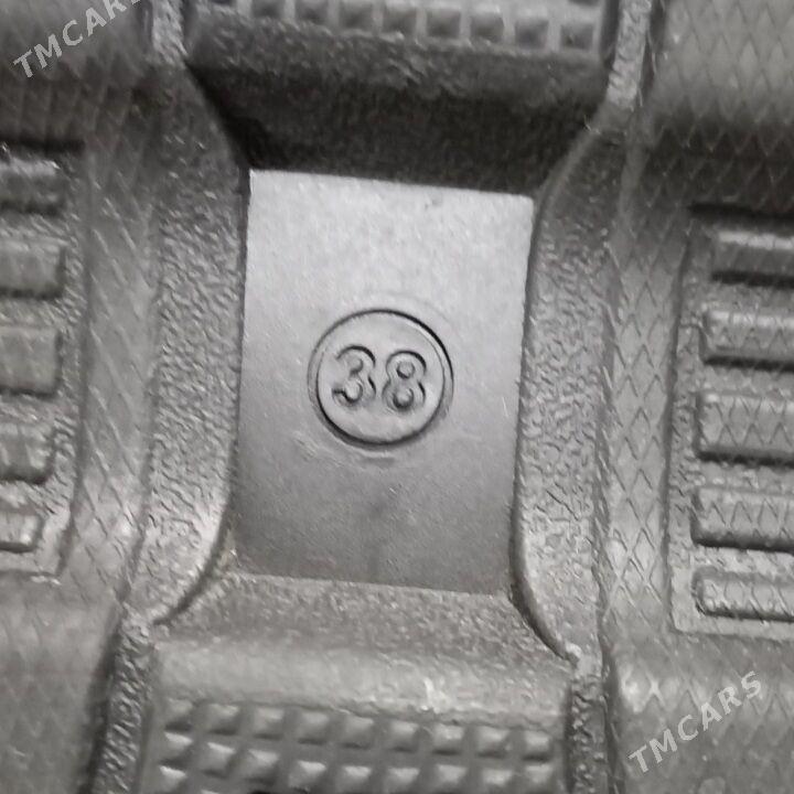 кроссовки - 2 мкр - img 4